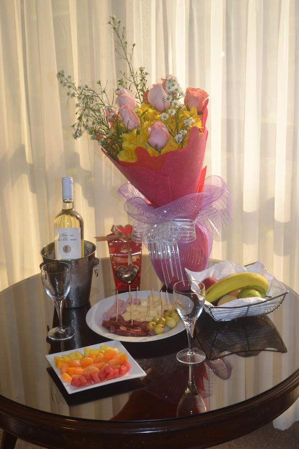 Suites Plaza Las Flores Lima Exterior foto